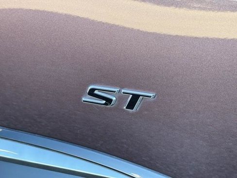 Certified 2024 Buick Envision Sport Touring image 12