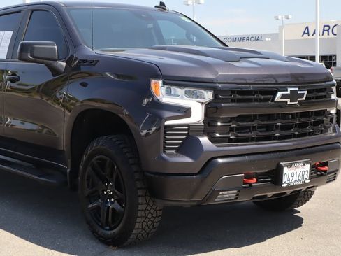 Used 2023 Chevrolet Silverado 1500 LT Trail Boss w/ LPO, Dark Essentials Package AWD/4WD image 9