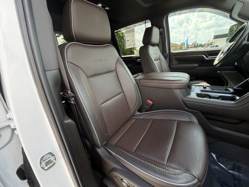 Used 2024 GMC Sierra 3500 Denali w/ Denali Reserve Package AWD/4WD image 21