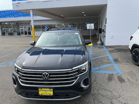 New 2026 Volkswagen Atlas SE image 22