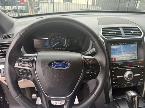 Used 2018 Ford Explorer Limited FWD image 13