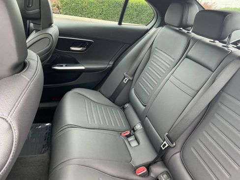 Used 2025 Mercedes-Benz C 300 4MATIC Sedan image 21