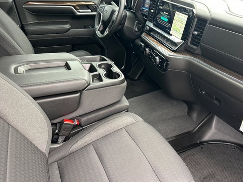 Used 2024 Chevrolet Silverado 1500 RST image 19