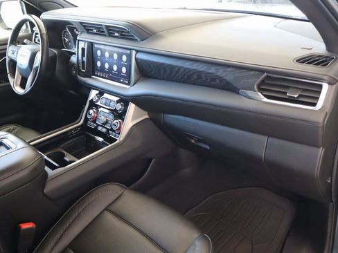 Used 2021 GMC Yukon Denali w/ Denali Premium Package image 54