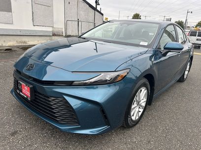 New 2025 Toyota Camry LE