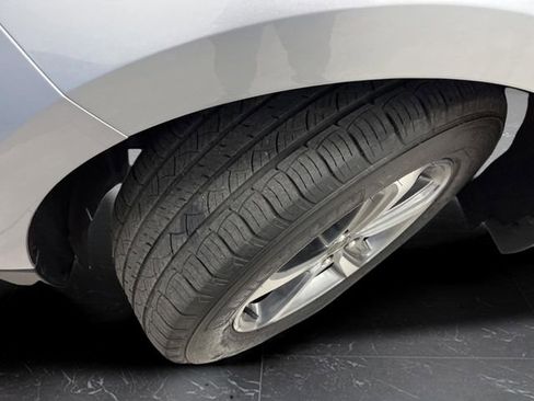 Used 2024 Ford Edge SEL w/ Convenience Package image 37