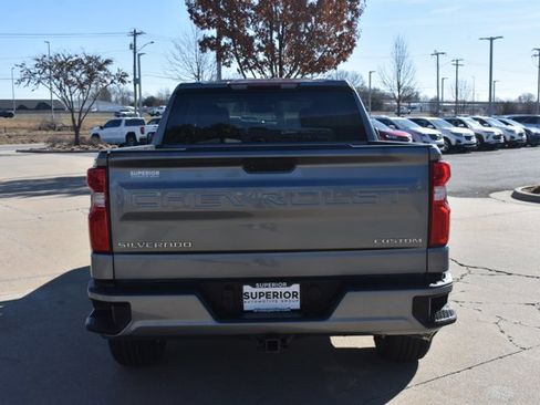 Used 2020 Chevrolet Silverado 1500 Custom w/ Custom Value Package image 6