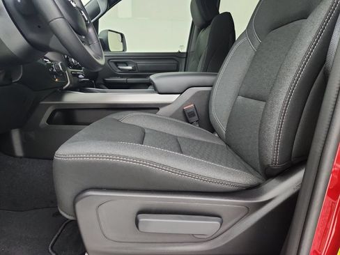 New 2026 RAM 1500 Express AWD/4WD image 19