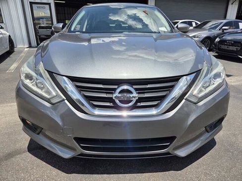 Used 2018 Nissan Altima 2.5 SL FWD image 2