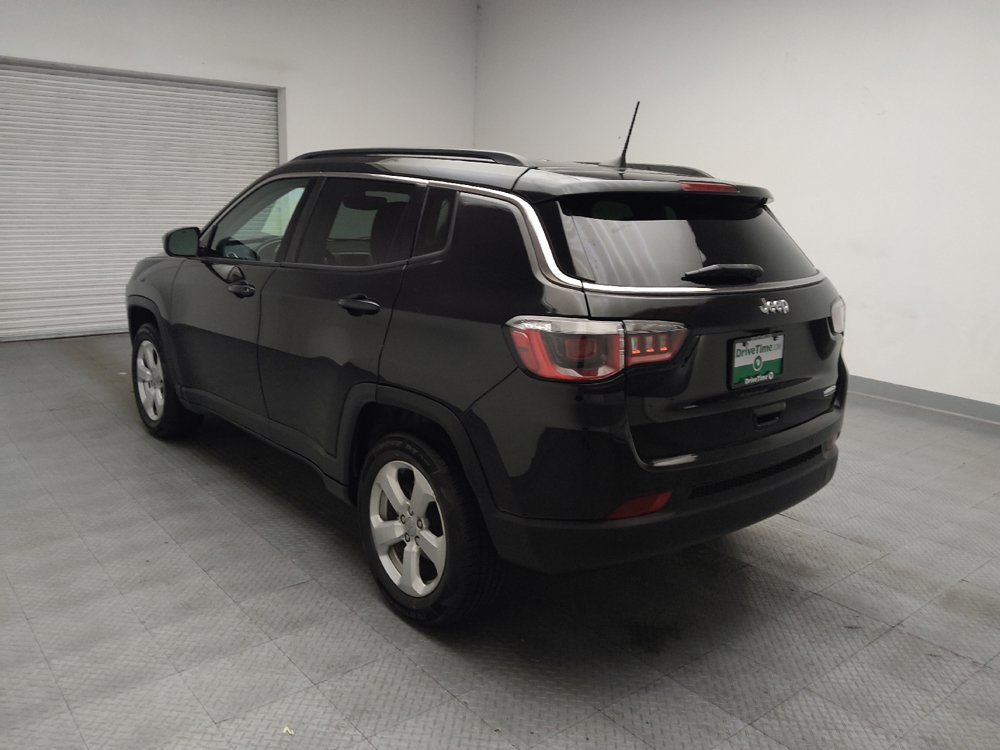 Used 2018 Jeep Compass Latitude w/ Popular Equipment Group FWD image 5