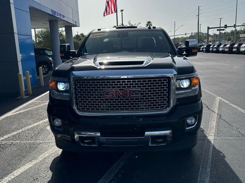 Used 2017 GMC Sierra 3500 Denali w/ Duramax Plus Package AWD/4WD image 5