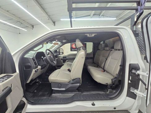 Used 2022 Ford F350 XL w/ Power Equipment Group image 12