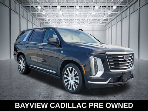 Used 2025 Cadillac Escalade Premium Luxury Platinum AWD/4WD image 8