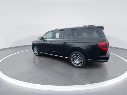 Used 2023 Ford Expedition Max Limited image 6