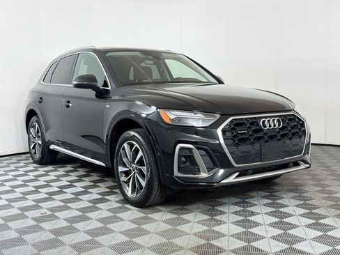 Used 2023 Audi Q5 2.0T Premium Plus w/ Premium Plus Package AWD/4WD image 7