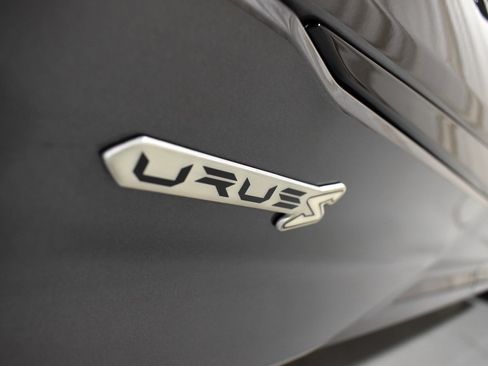 Used 2024 Lamborghini Urus S AWD/4WD image 11