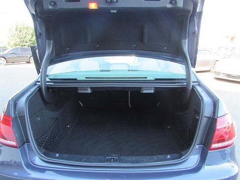 Used 2014 Mercedes-Benz E 350 Sedan image 20