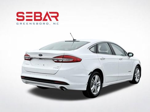 Used 2018 Ford Fusion SE w/ Equipment Group 602A FWD image 7