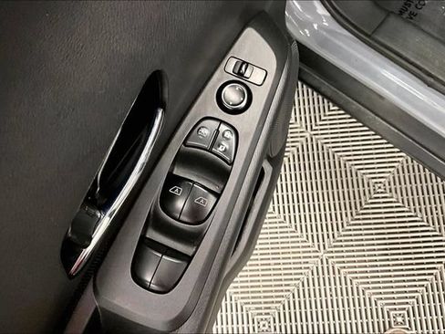 Used 2023 Nissan Kicks SV FWD image 35