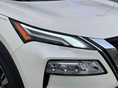 Used 2022 Nissan Rogue Platinum w/ Head-Up Display Package image 10