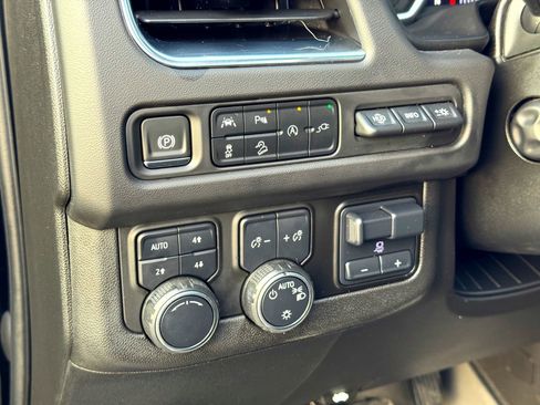 Used 2021 Chevrolet Tahoe High Country w/ Premium Package image 15