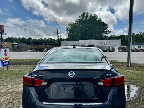 Used 2021 Nissan Altima 2.5 SV FWD image 8