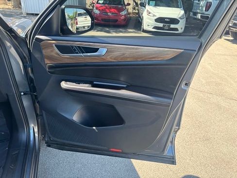 Used 2024 Volkswagen Atlas SE FWD image 37