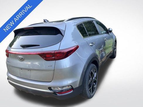 Used 2022 Kia Sportage EX FWD image 2