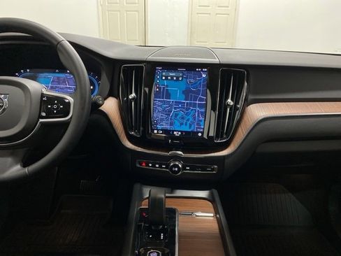 Used 2023 Volvo XC60 B5 Plus w/ Protection Package Premier image 14