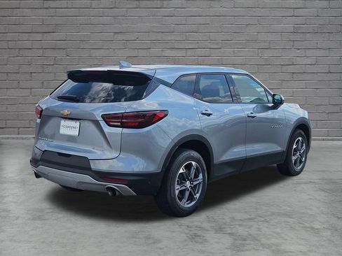 Used 2025 Chevrolet Blazer LT AWD/4WD image 5