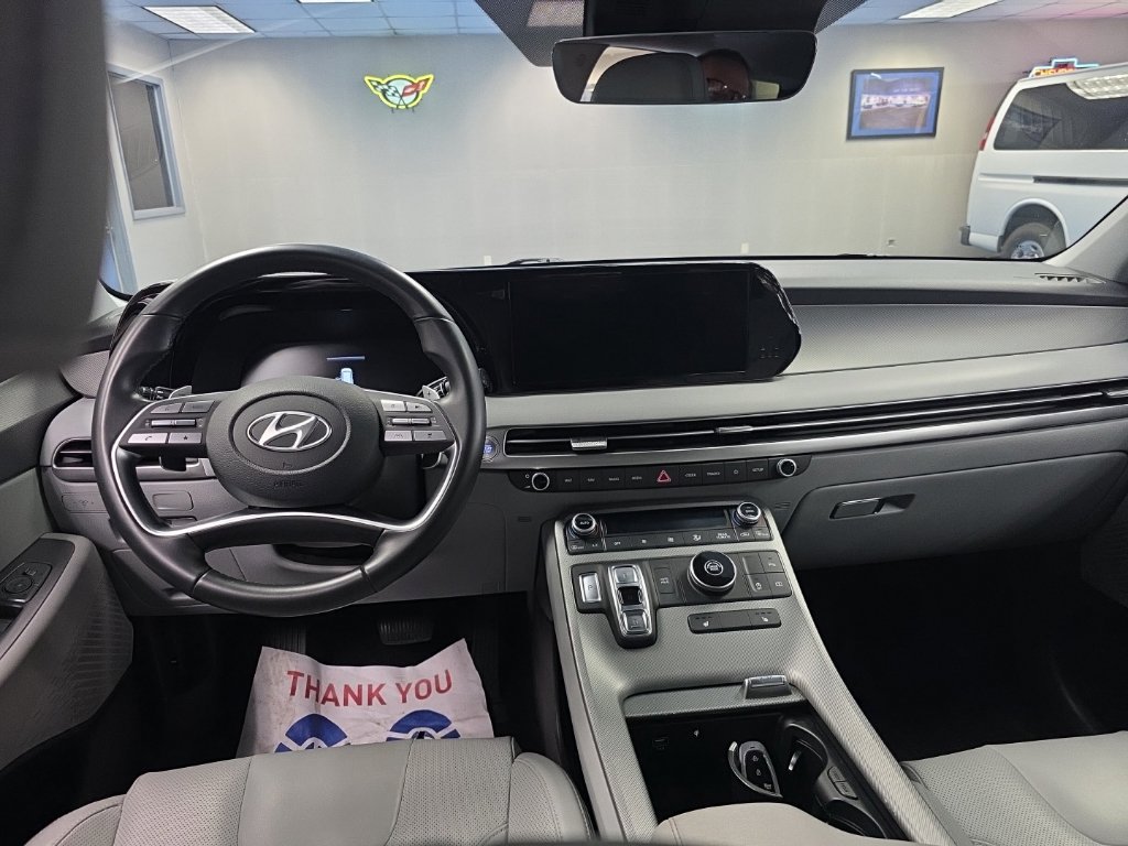 Used 2025 Hyundai Palisade SEL FWD image 11