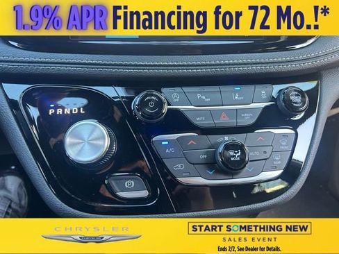 New 2026 Chrysler Pacifica Select image 26