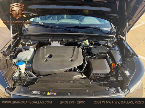 Used 2023 Volvo XC40 B5 Ultimate w/ Climate Package AWD/4WD image 9