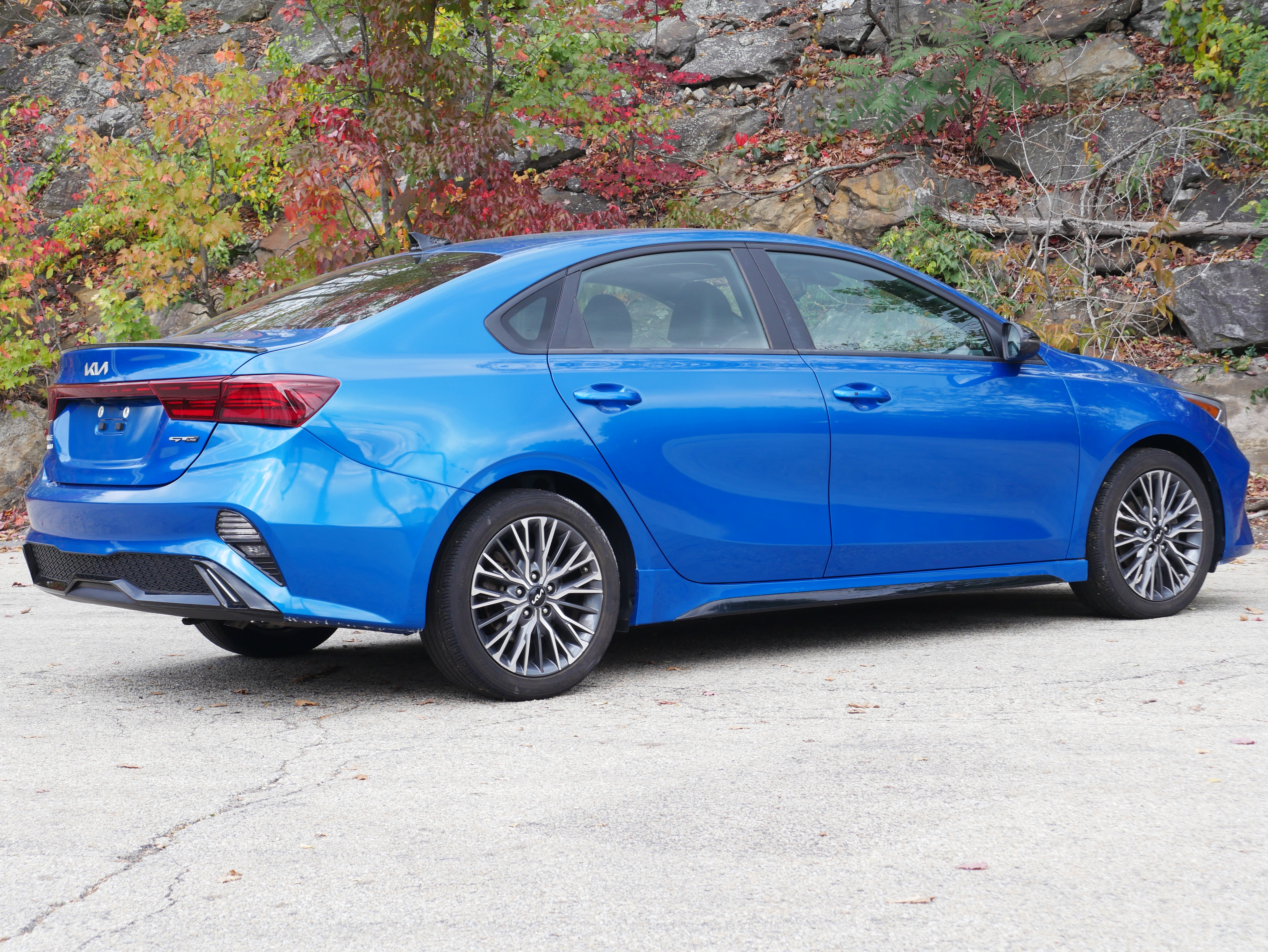 Used 2023 Kia Forte GT-Line w/ GT-Line Premium Package FWD image 6