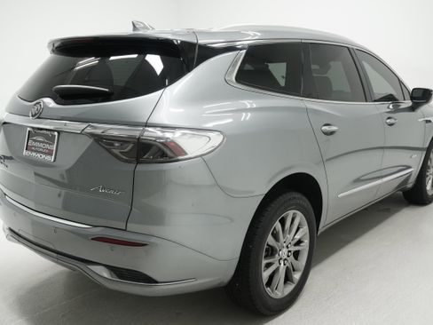 Used 2024 Buick Enclave Avenir w/ Avenir Technology Package FWD image 4