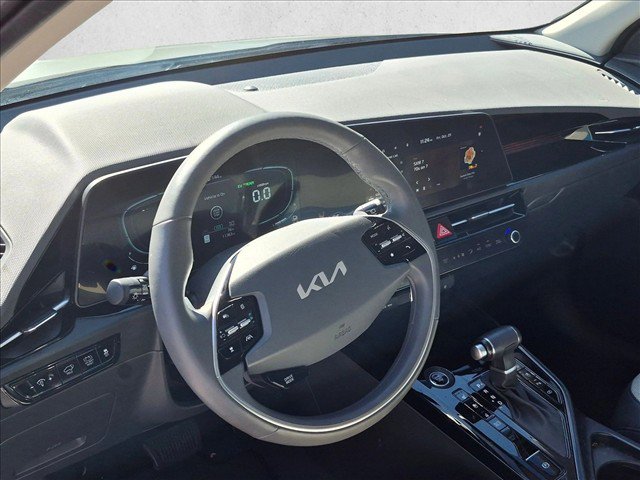 Used 2025 Kia Niro FWD image 9