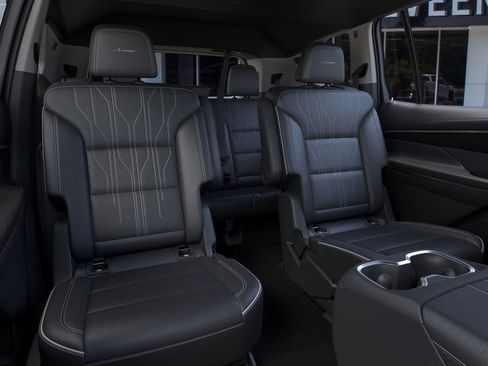 New 2026 Buick Enclave Avenir w/ Super Cruise Package FWD image 17