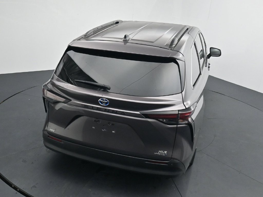 Used 2023 Toyota Sienna XLE w/ XLE Plus Package AWD/4WD image 14