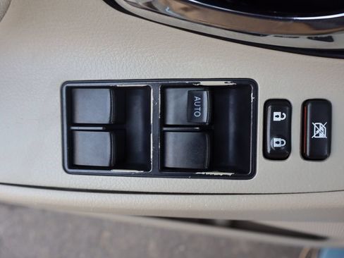 Used 2009 Toyota Camry LE FWD image 27