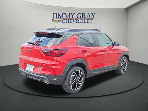New 2026 Chevrolet TrailBlazer RS w/ Convenience Package FWD image 5
