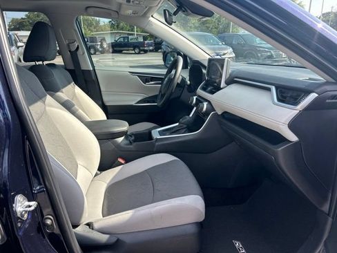 Used 2025 Toyota RAV4 XLE w/ Convenience Package FWD image 11