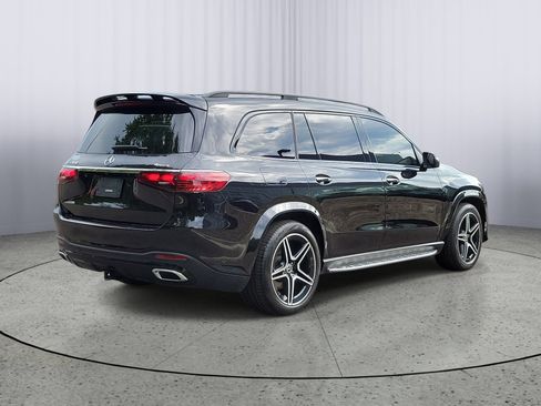 Used 2024 Mercedes-Benz GLS 450 4MATIC image 3