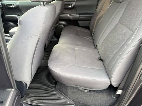 Used 2019 Toyota Tacoma TRD Off-Road image 28