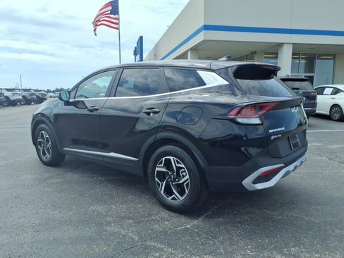 Used 2025 Kia Sportage LX FWD image 3