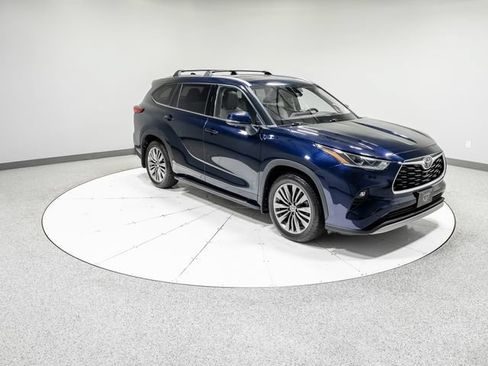 Used 2020 Toyota Highlander Platinum AWD/4WD image 35