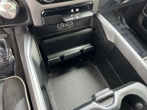 Used 2024 RAM 1500 Laramie image 21