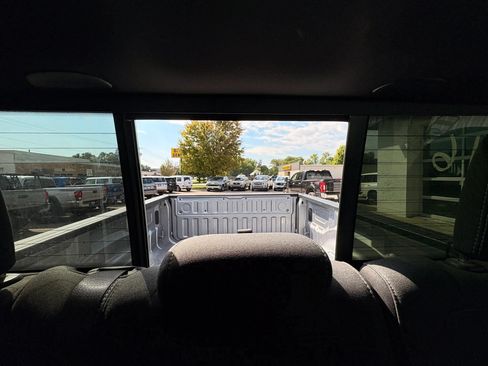 Used 2022 RAM 1500 Big Horn AWD/4WD image 33