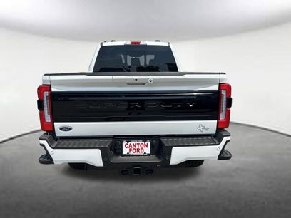 New 2025 Ford F250 Platinum w/ FX4 Off-Road Package