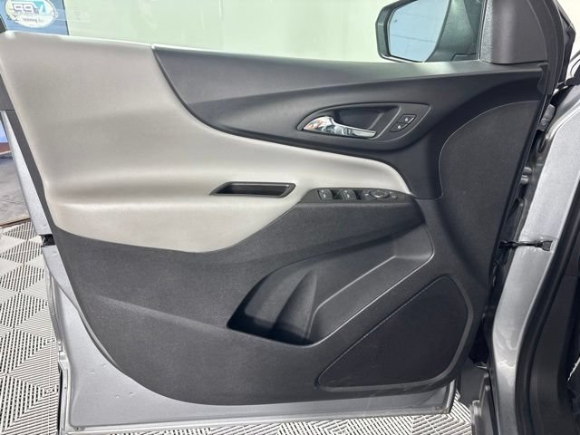 Used 2024 Chevrolet Equinox LS w/ LS Convenience Package AWD/4WD image 9