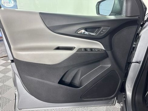 Used 2024 Chevrolet Equinox LS w/ LS Convenience Package AWD/4WD image 9